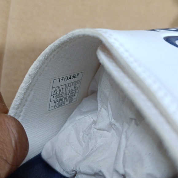 Asics - Picture 4 of 7